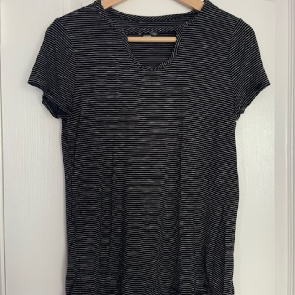 Keyhole top